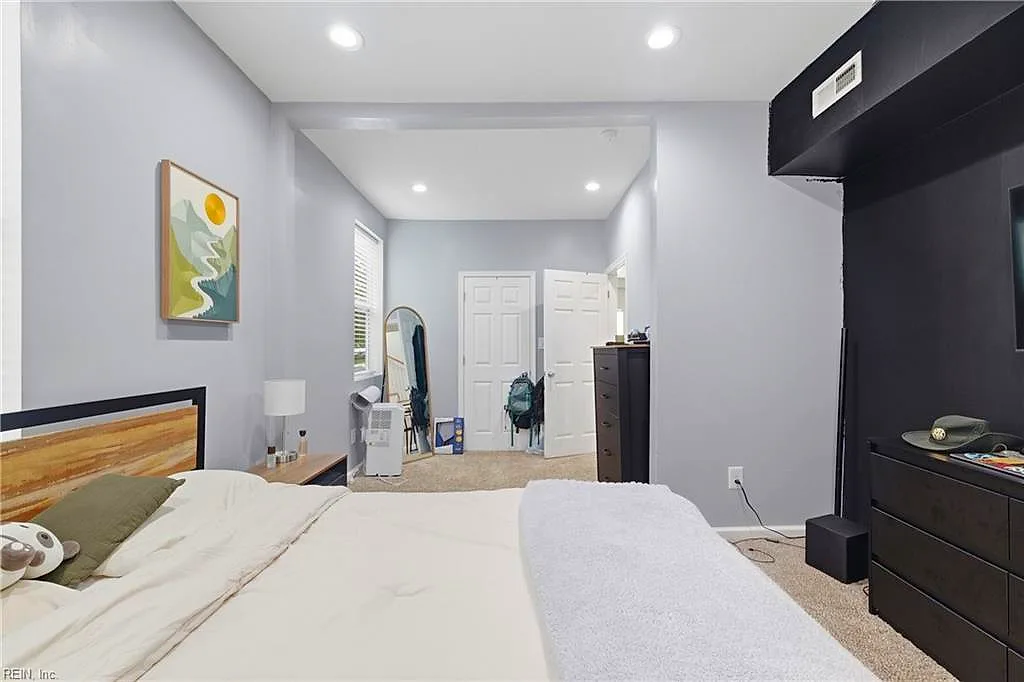 139 Locust AVE, HAMPTON VA 23661 thumb 9