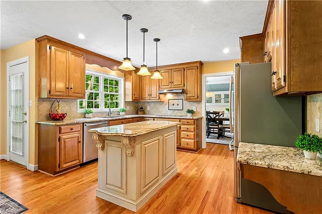 2756 Linden LN, WILLIAMSBURG VA 23185 thumb 12