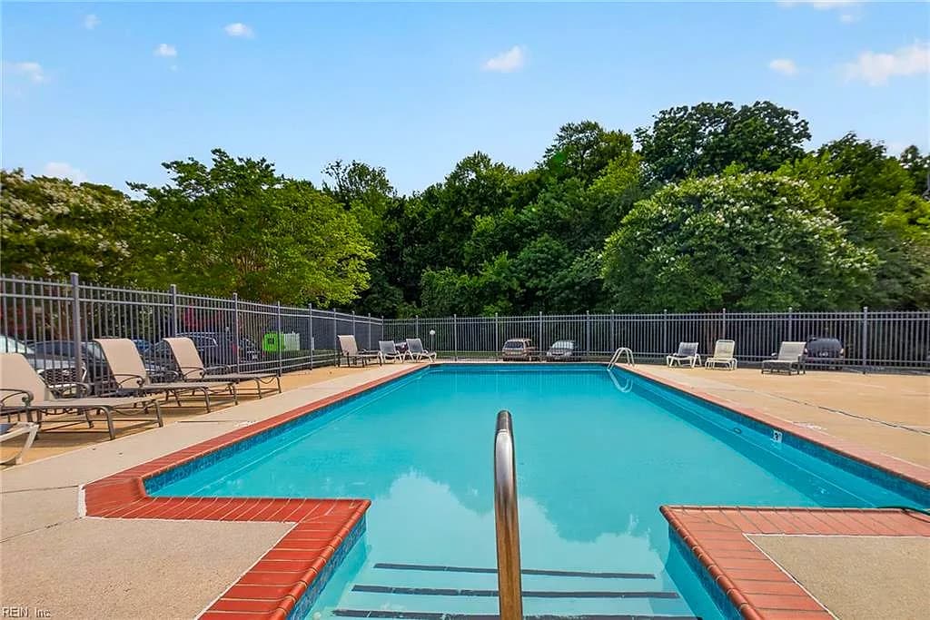 2104 Retreat CT, VIRGINIABEACH VA 23454 thumb 9