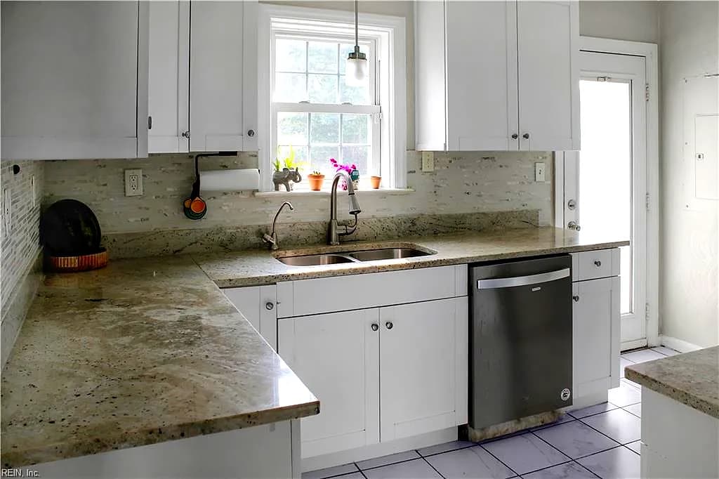 3452 W Bonner DR, NORFOLK VA 23513 thumb 8