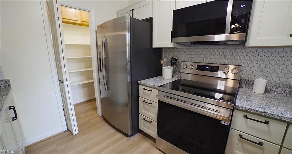 410 Savage Drive DR #E, NEWPORTNEWS VA 23602 thumb 10