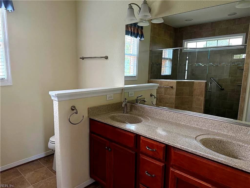 526 Strathmore LN, CHESAPEAKE VA 23322 - Photo 4