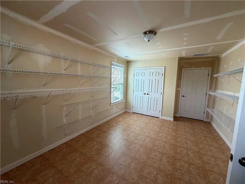 526 Strathmore LN, CHESAPEAKE VA 23322 - Photo 5