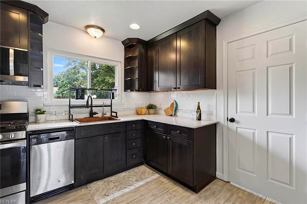 2924 Dominion AVE, NORFOLK VA 23518 thumb 10