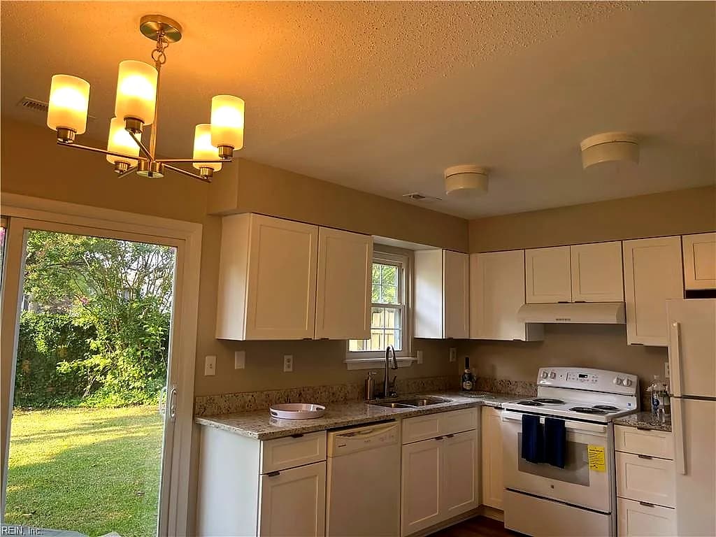 727 Spence CIR, VIRGINIA BEACH VA 23462 - Photo 5