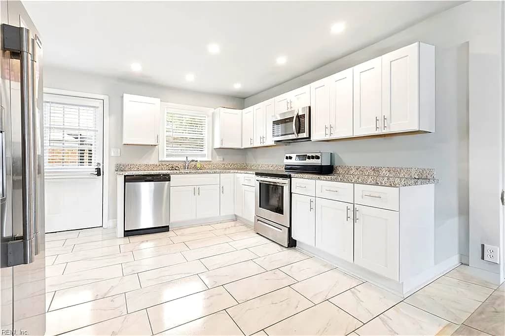 4001 Chesapeake AVE, HAMPTON VA 23669 thumb 8