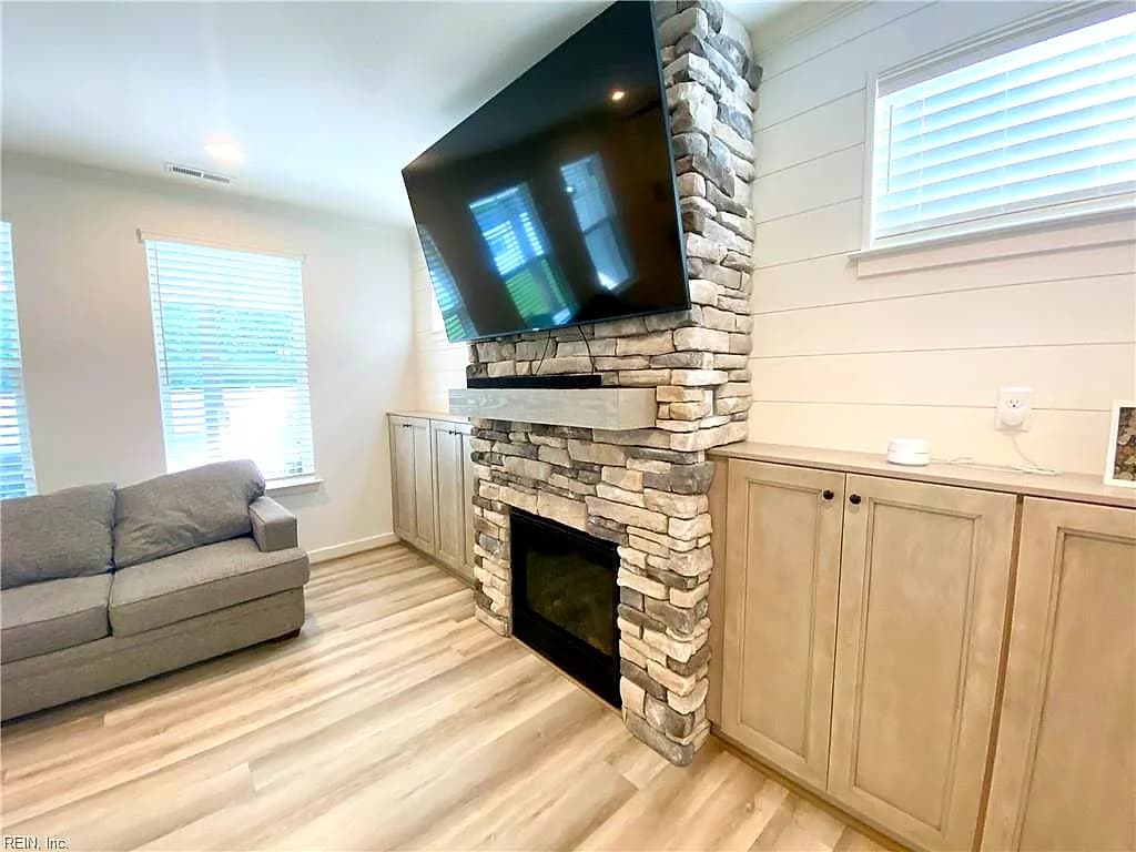 2504 Calabria Dr DR, CHESAPEAKE VA 23323 thumb 7