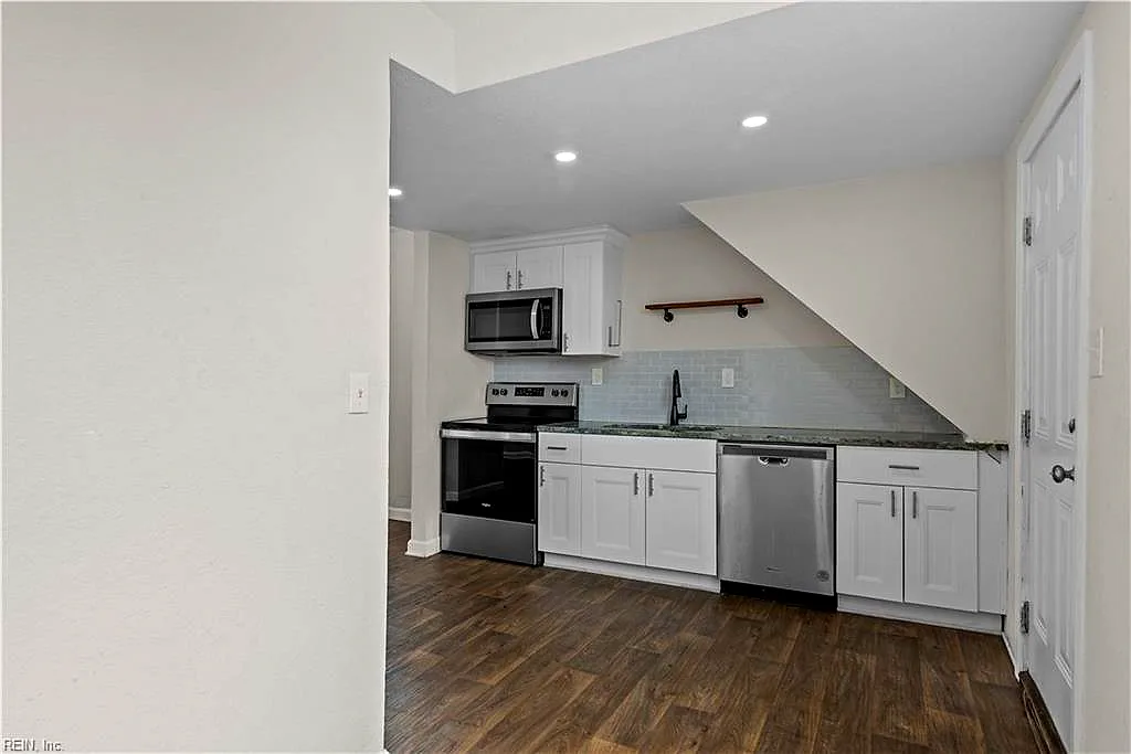 635 South ST #C, PORTSMOUTH VA 23704 - Photo 5