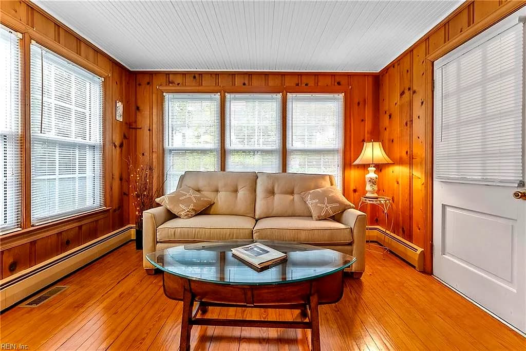 21 Main ST, WACHAPREAGUE VA 23480 thumb 12