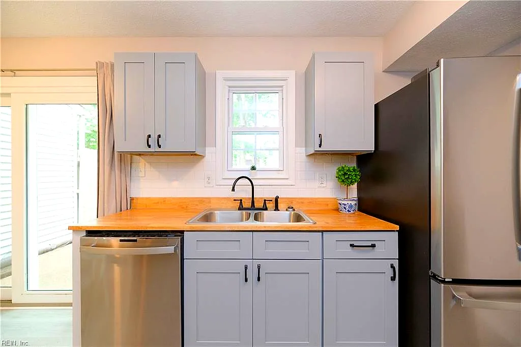 49 Oneonta DR, NEWPORTNEWS VA 23602 thumb 9