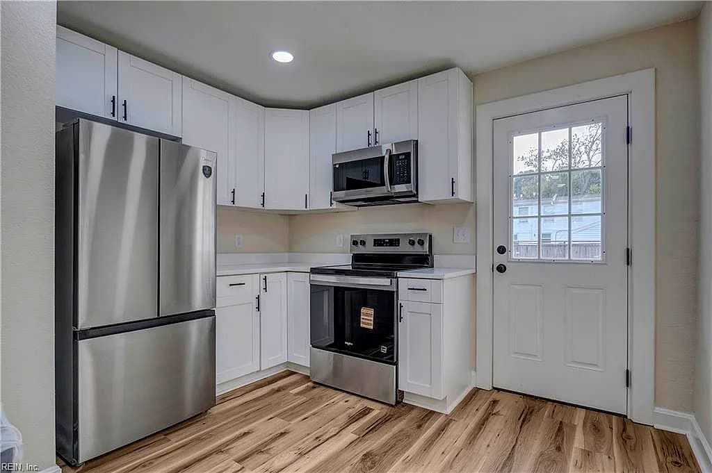 48 W Colin DR, PORTSMOUTH VA 23701 - Photo 3