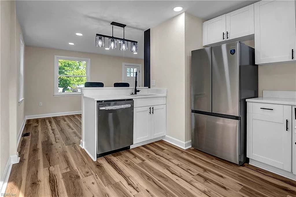 48 W Colin DR, PORTSMOUTH VA 23701 - Photo 4