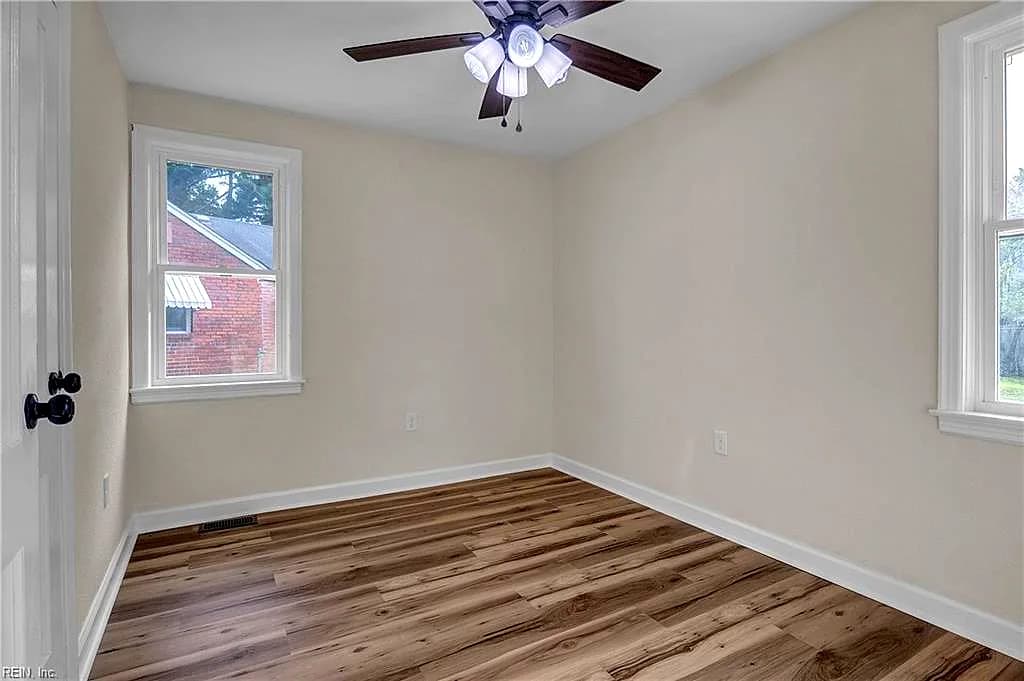 48 W Colin DR, PORTSMOUTH VA 23701 thumb 8