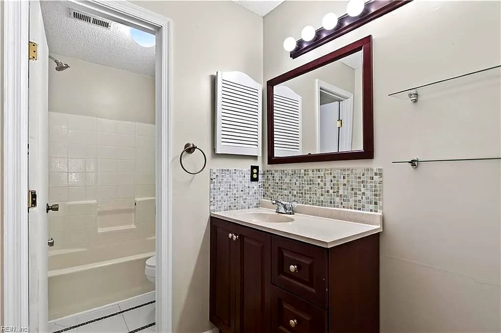 10 Tamarisk QUAY #B, HAMPTON VA 23666 thumb 8