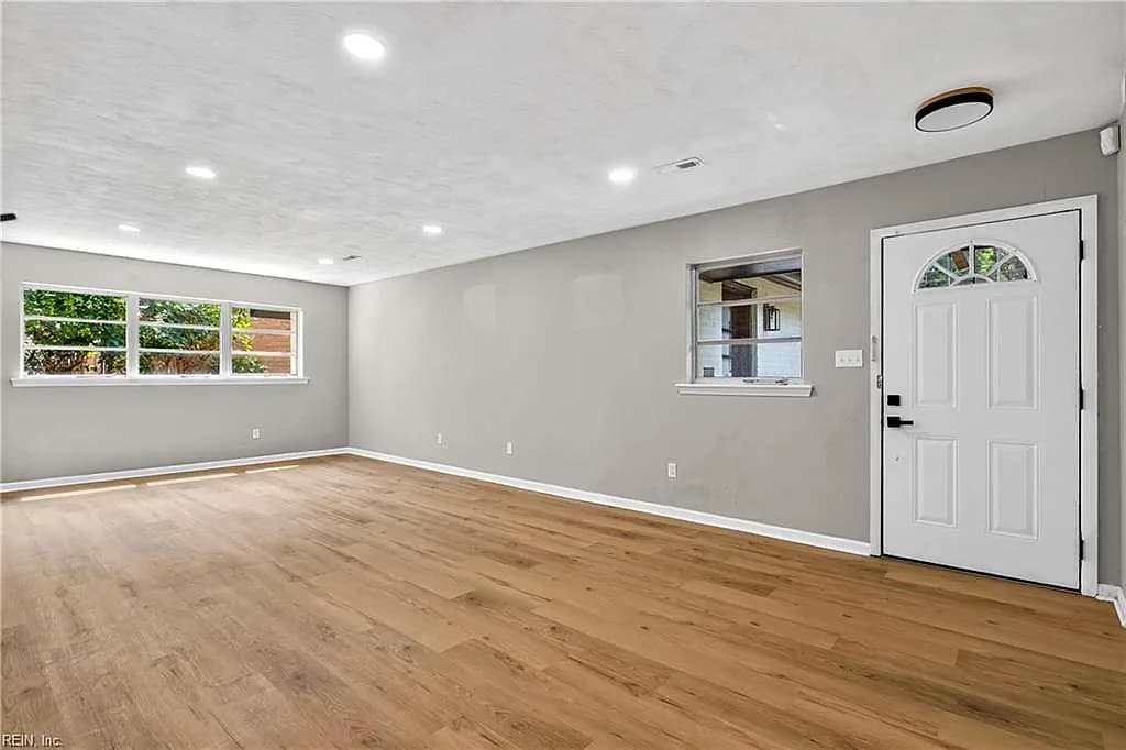 43 Azalea DR, HAMPTON VA 23669 thumb 6