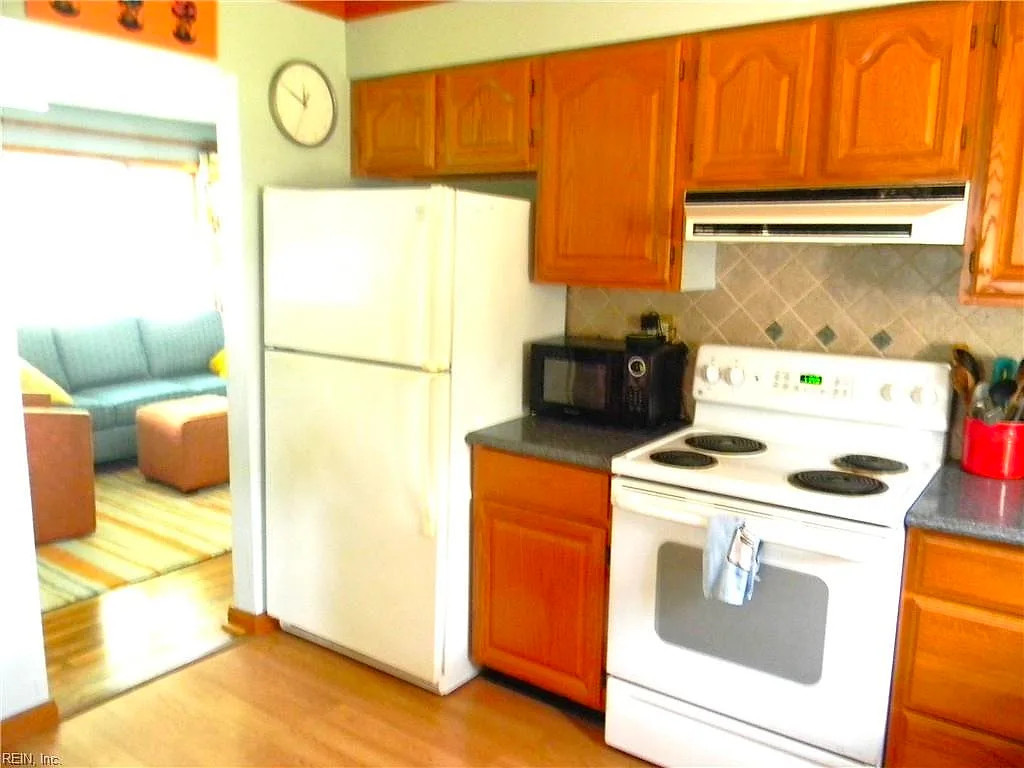 4417 Bowden AVE, VIRGINIABEACH VA 23455 thumb 10