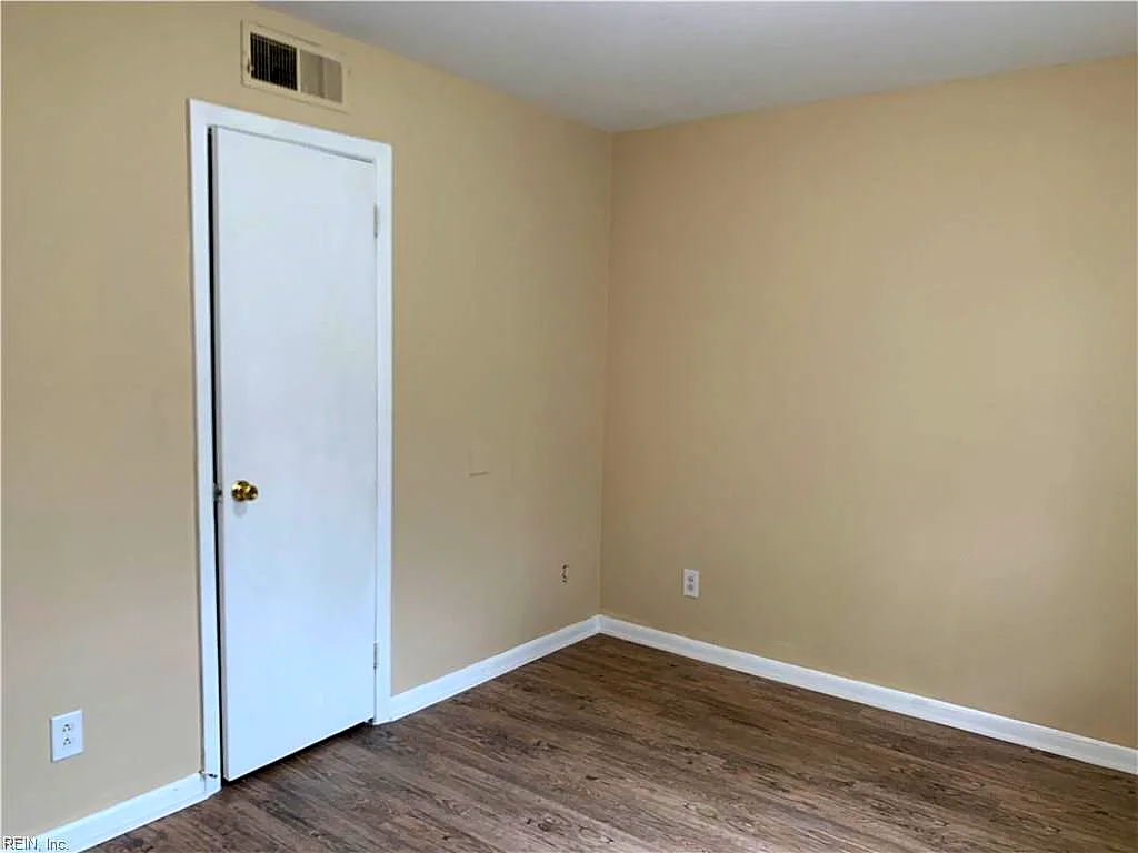 8 Pollux CIR E #4, PORTSMOUTH VA 23701 thumb 7
