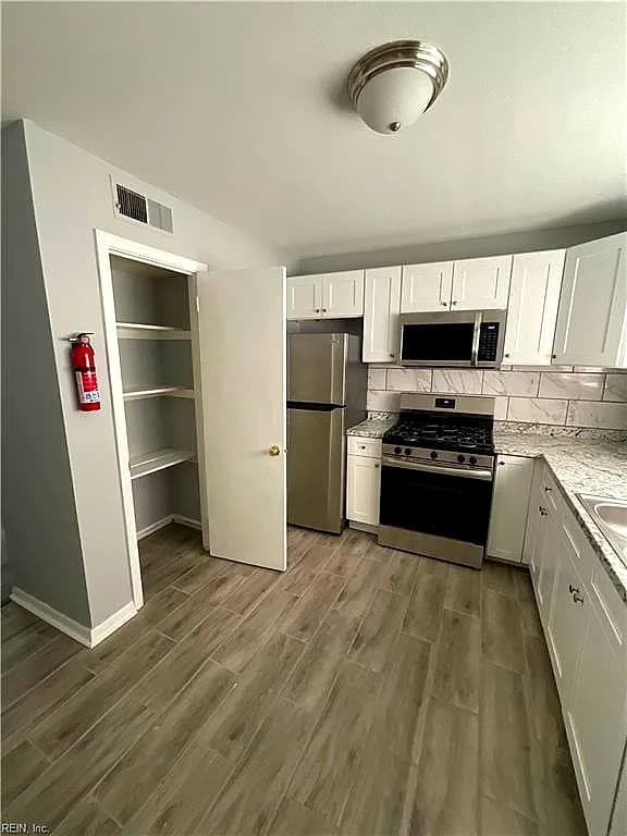8 Pollux CIR E #2, PORTSMOUTH VA 23701 thumb 12