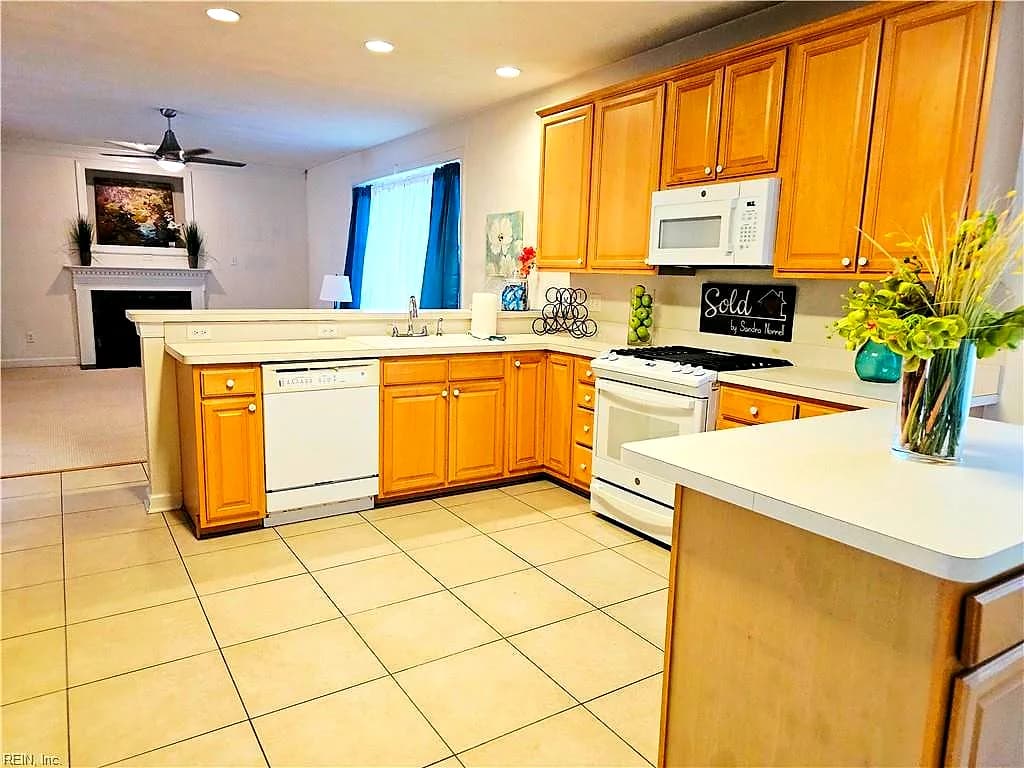 806 Falls Creek DR, CHESAPEAKE VA 23322 thumb 11
