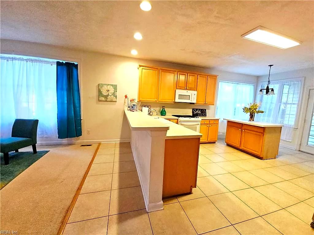 806 Falls Creek DR, CHESAPEAKE VA 23322 thumb 10
