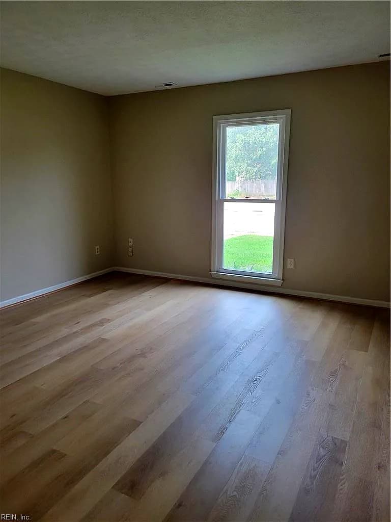 1629 Wilson RD, SMITHFIELD VA 23430 - Photo 4