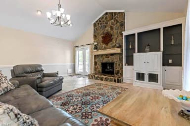 100 Crescent DR, FRANKLIN VA 23851 thumb 5