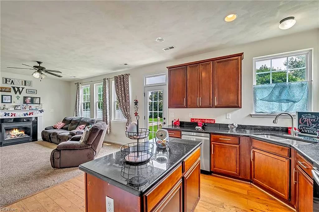 1221 Rosebud LN, CHESAPEAKE VA 23322 thumb 11