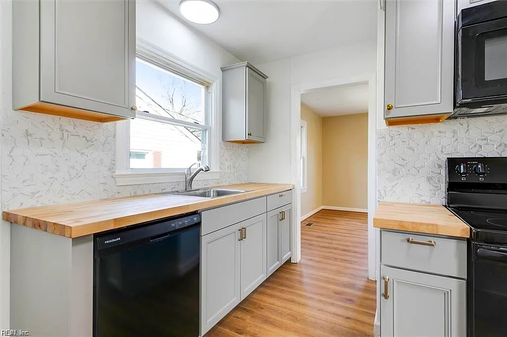 607 Lee ST, HAMPTON VA 23669 thumb 11