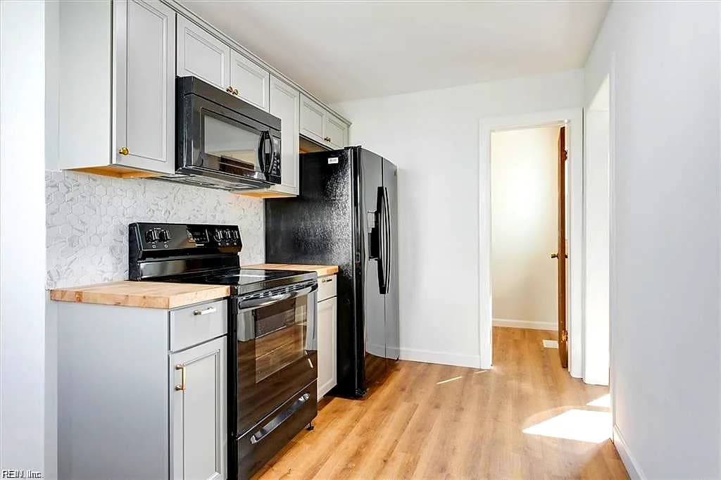 607 Lee ST, HAMPTON VA 23669 thumb 12