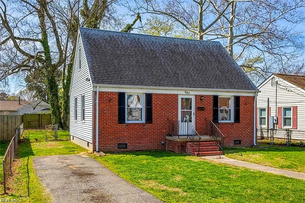 607 Lee ST, HAMPTON VA 23669 - Photo 4