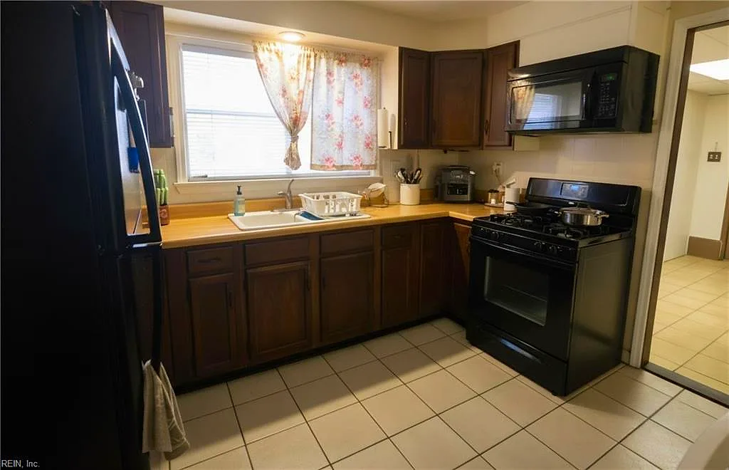 1505 Sparrow RD, CHESAPEAKE VA 23325 thumb 6