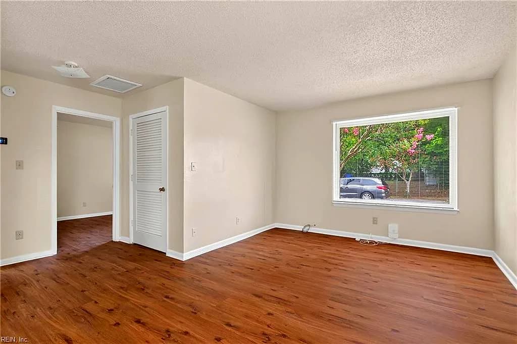 2344 Grandy AVE #B, NORFOLK VA 23509 thumb 6