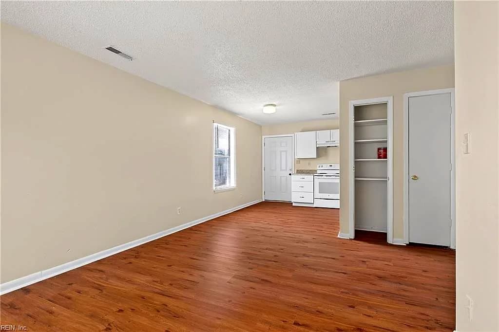 2344 Grandy AVE #B, NORFOLK VA 23509 thumb 8