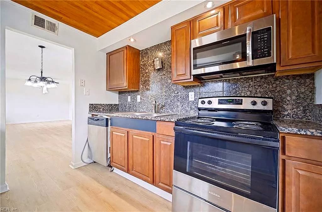 2512 Palmyra ST, NORFOLK VA 23513 thumb 9