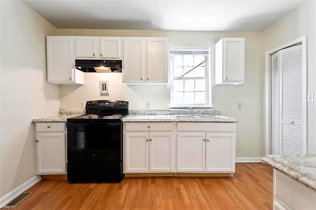 715 18th ST, NEWPORTNEWS VA 23607 thumb 11