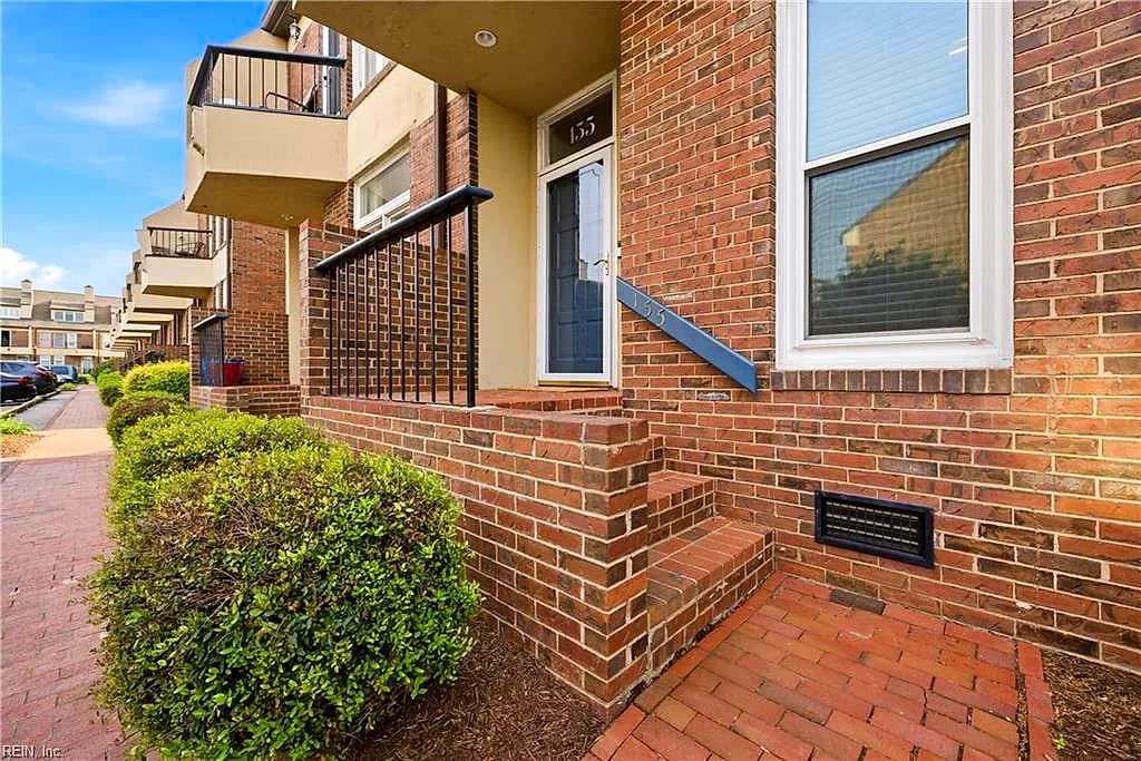 155 Crawford PW, PORTSMOUTH VA 23704 - Photo 5