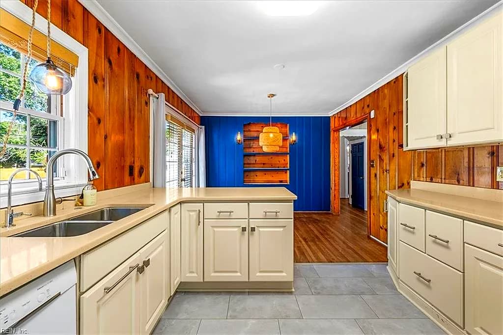 131 Robinson RD, HAMPTON VA 23661 thumb 12