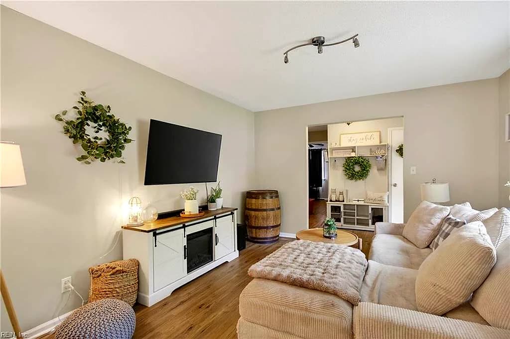 6078 Clear Springs RD, VIRGINIABEACH VA 23464 thumb 9