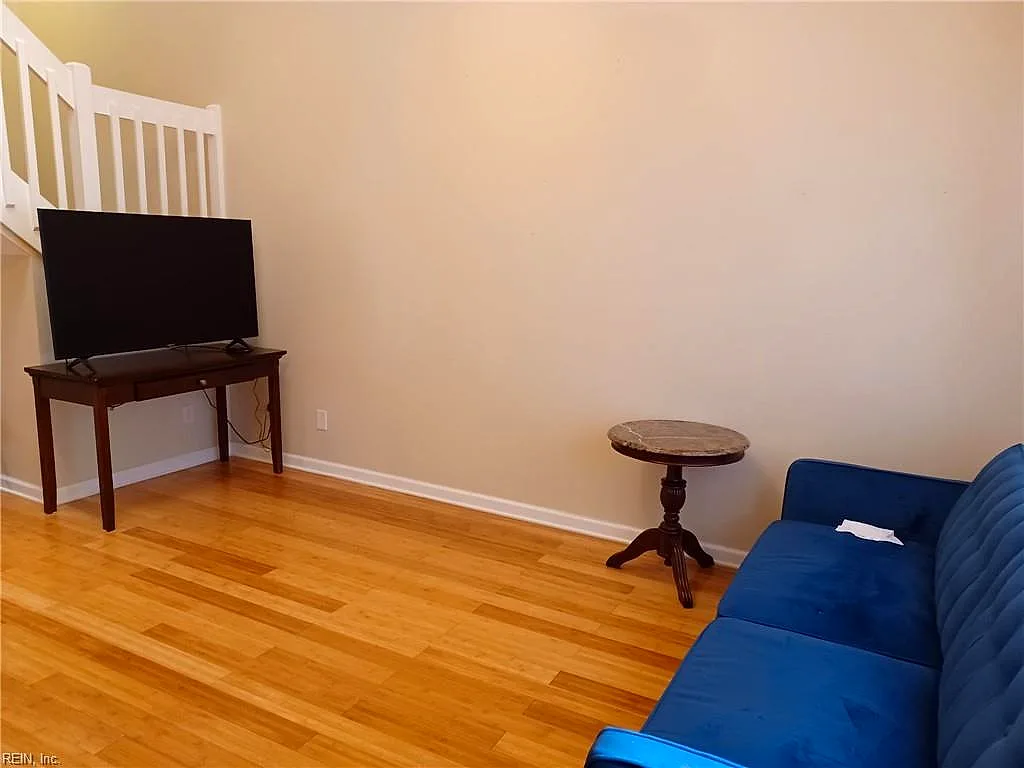 569 Ayrshire WAY #F, NEWPORTNEWS VA 23602 - Photo 3