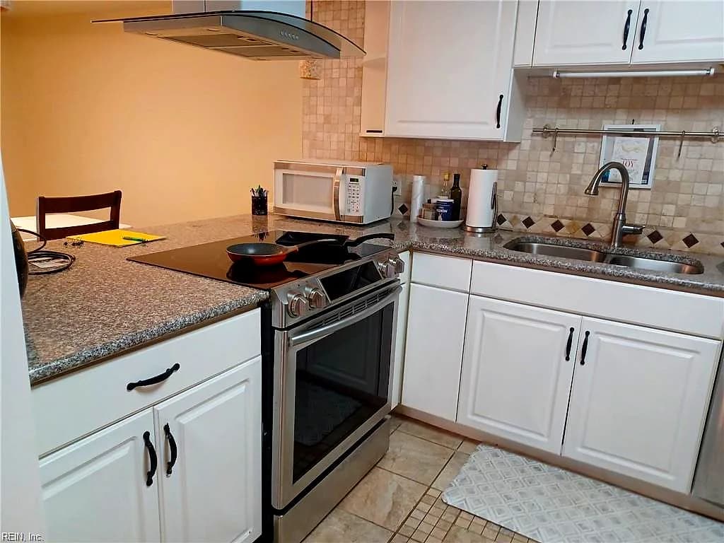 569 Ayrshire WAY #F, NEWPORTNEWS VA 23602 - Photo 5