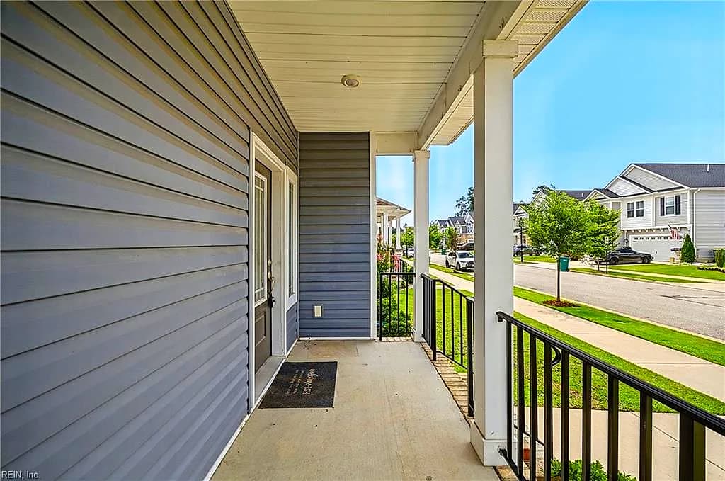 1520 Waltham LN, NEWPORTNEWS VA 23608 - Photo 4