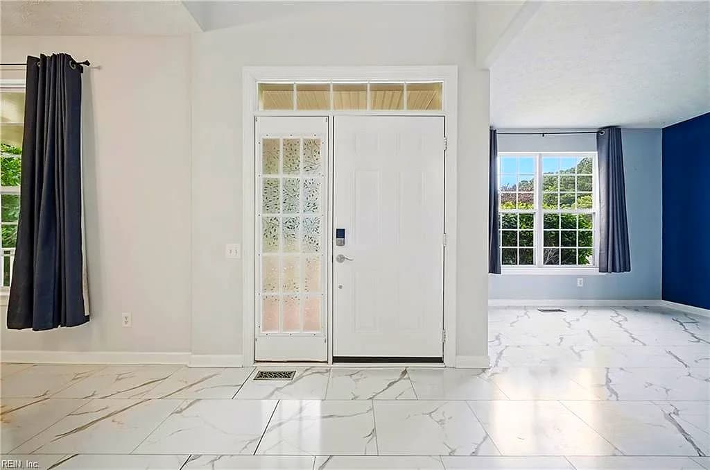 101 Terrance CIR, YORKTOWN VA 23693 thumb 6