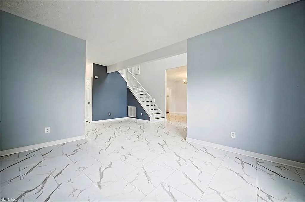 101 Terrance CIR, YORKTOWN VA 23693 thumb 8
