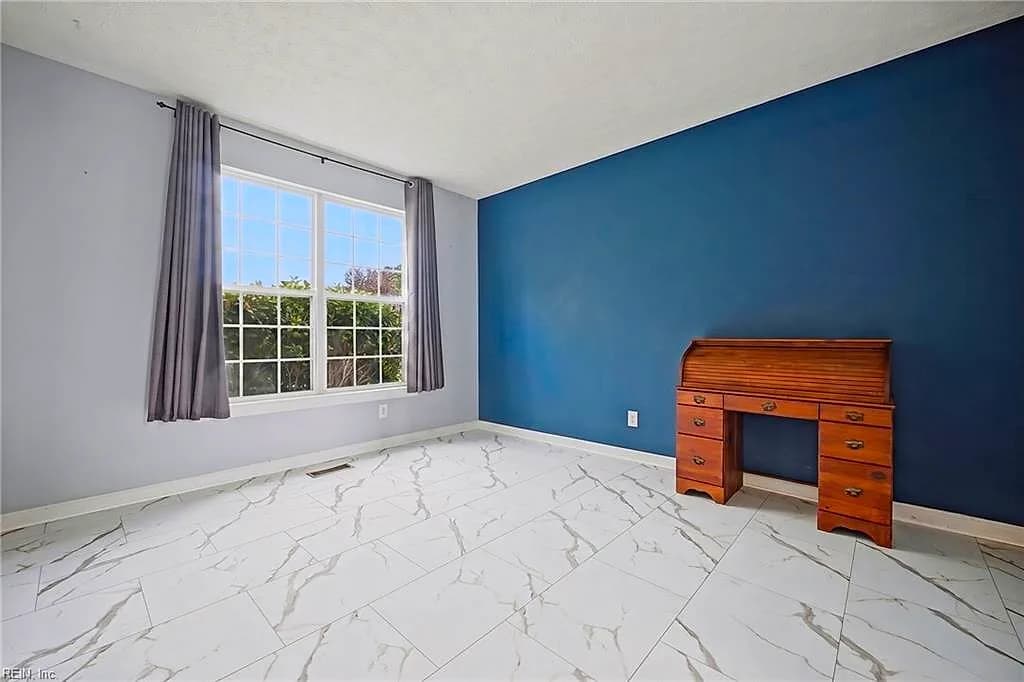 101 Terrance CIR, YORKTOWN VA 23693 thumb 10