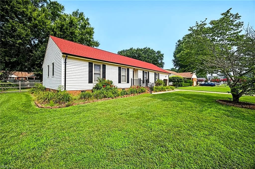 808 Rutherford DR, CHESAPEAKE VA 23322 - Photo 3