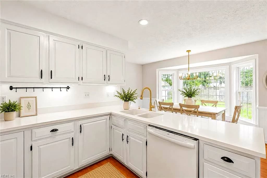 933 Lockspur CRES, NEWPORTNEWS VA 23608 thumb 6
