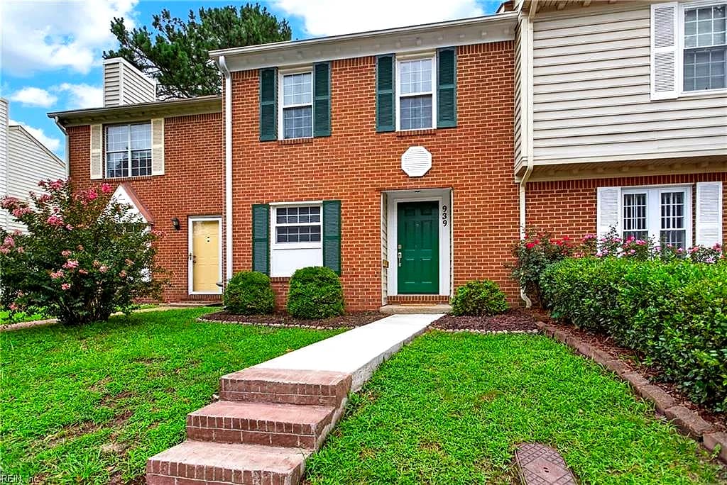 939 Still Harbor CIR, CHESAPEAKE VA 23320 - Photo 4