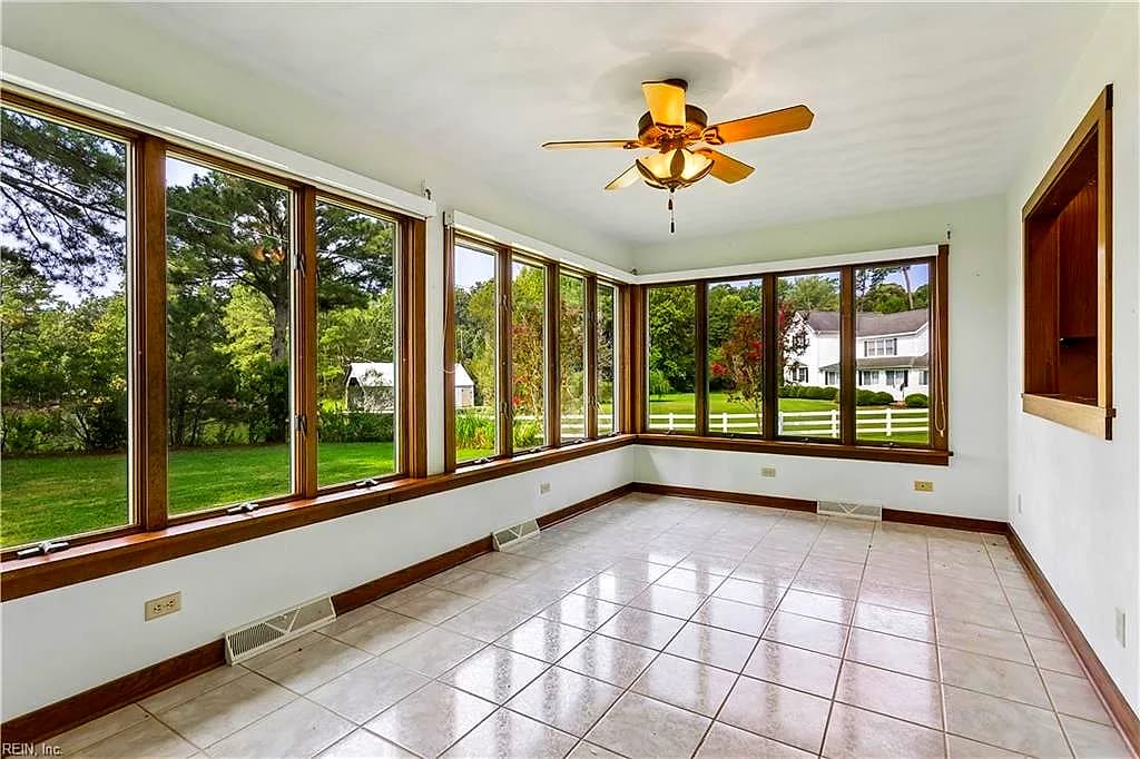 4382 Johns Point RD, GLOUCESTER VA 23061 thumb 6