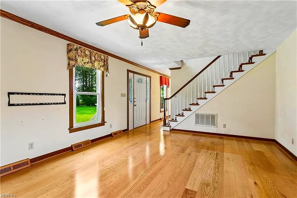 4382 Johns Point RD, GLOUCESTER VA 23061 thumb 7