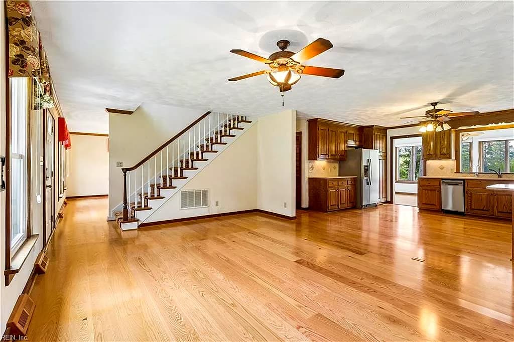 4382 Johns Point RD, GLOUCESTER VA 23061 thumb 8